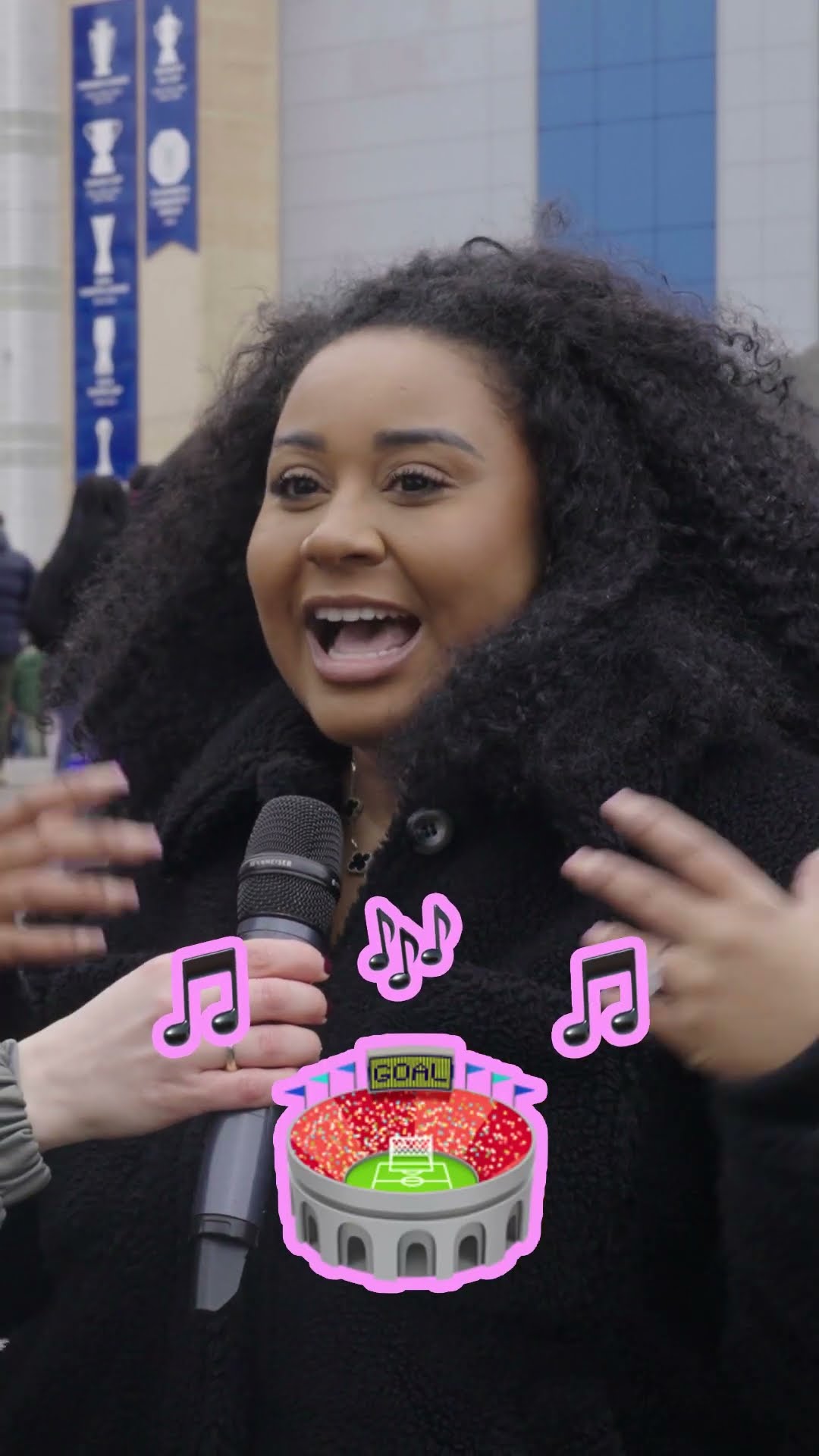 冷空气来袭新疆局地有强降雪 华北黄淮等地能见度转差.